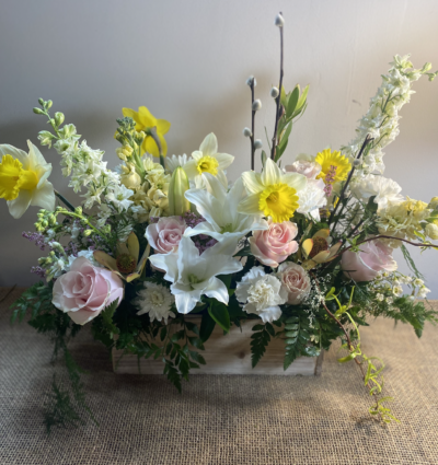 daffodil box arrangement by Farmhouse Box and Bloom