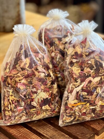 Dried flower confetti